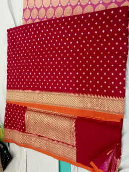 Gold Zari Weaving Handloom Sarees